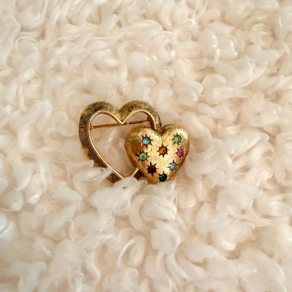 Gold-Tone Double Heart Brooch with Multicolor Star Gems